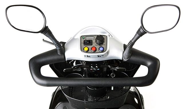 Guidon, tableau de bord et rétroviseurs du scooter de mobilité réduite Kymco Midi XL
